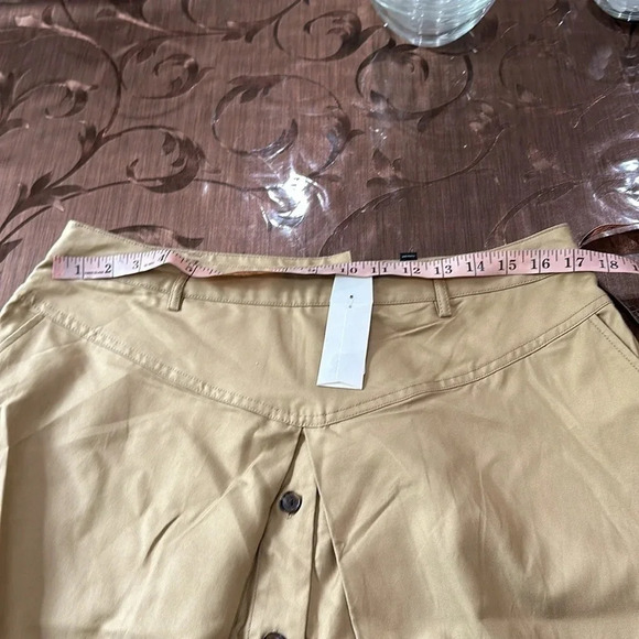 Banana Republic Twill A-Line MIDI Tan color skirt - Picture 5 of 7